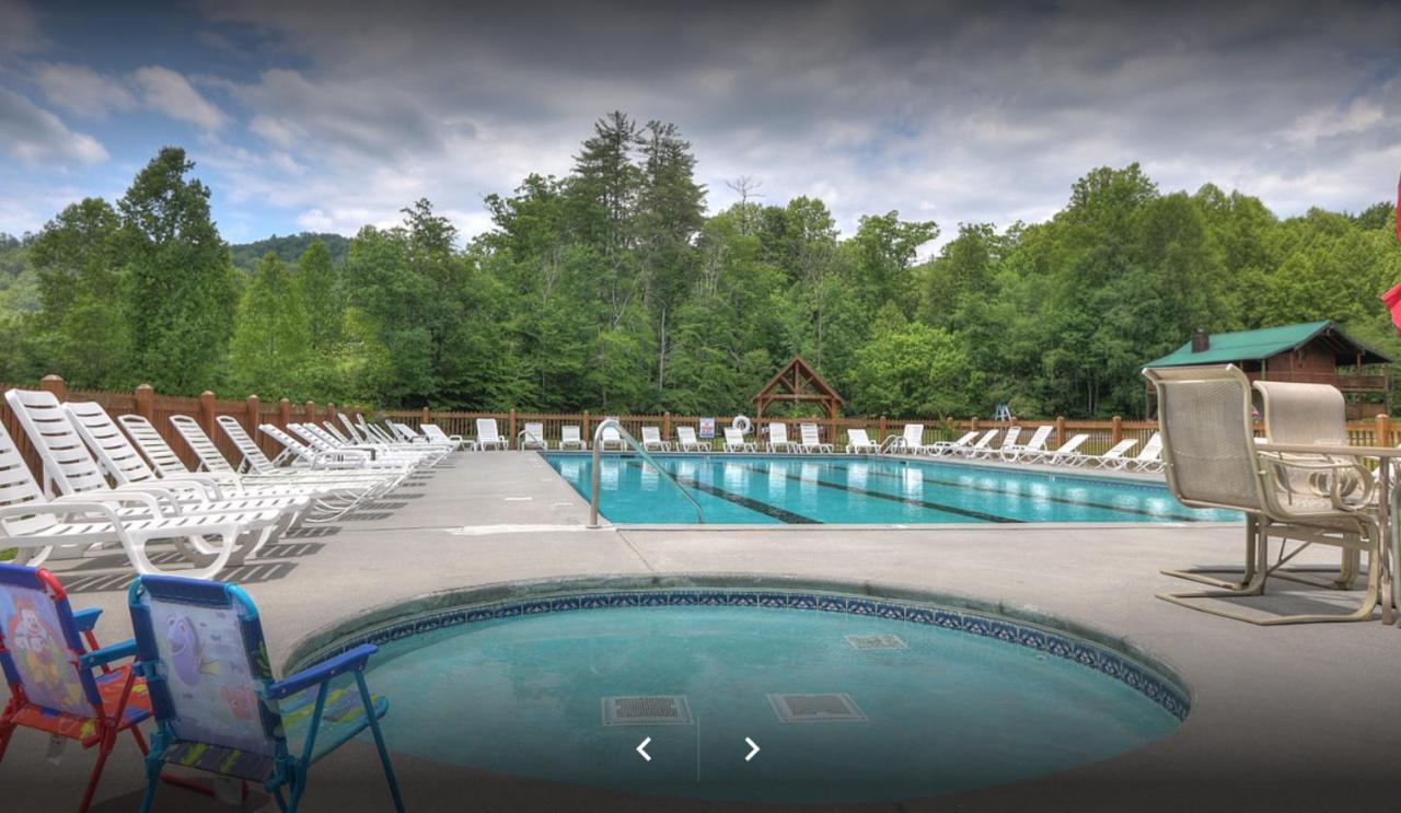 Alpine Joy-Hot Tub, Pond Access ,1089 Of Free Tickets For Each Paid Day, Dollywood And More! Seri Kembangan Exterior foto
