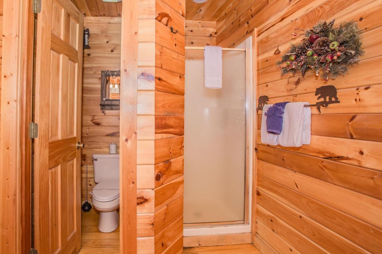 Alpine Joy-Hot Tub, Pond Access ,1089 Of Free Tickets For Each Paid Day, Dollywood And More! Seri Kembangan Exterior foto