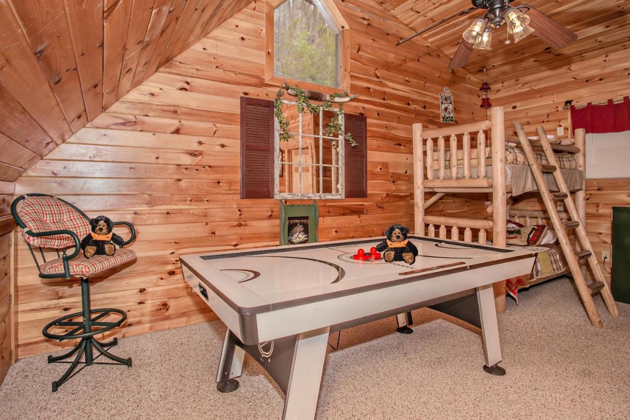 Alpine Joy-Hot Tub, Pond Access ,1089 Of Free Tickets For Each Paid Day, Dollywood And More! Seri Kembangan Exterior foto